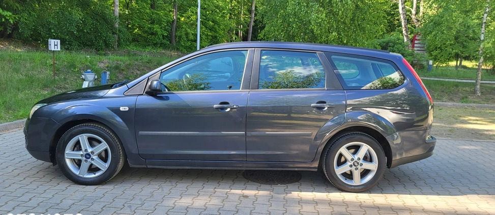 Ford Focus cena 9200 przebieg: 214827, rok produkcji 2007 z Odolanów małe 781